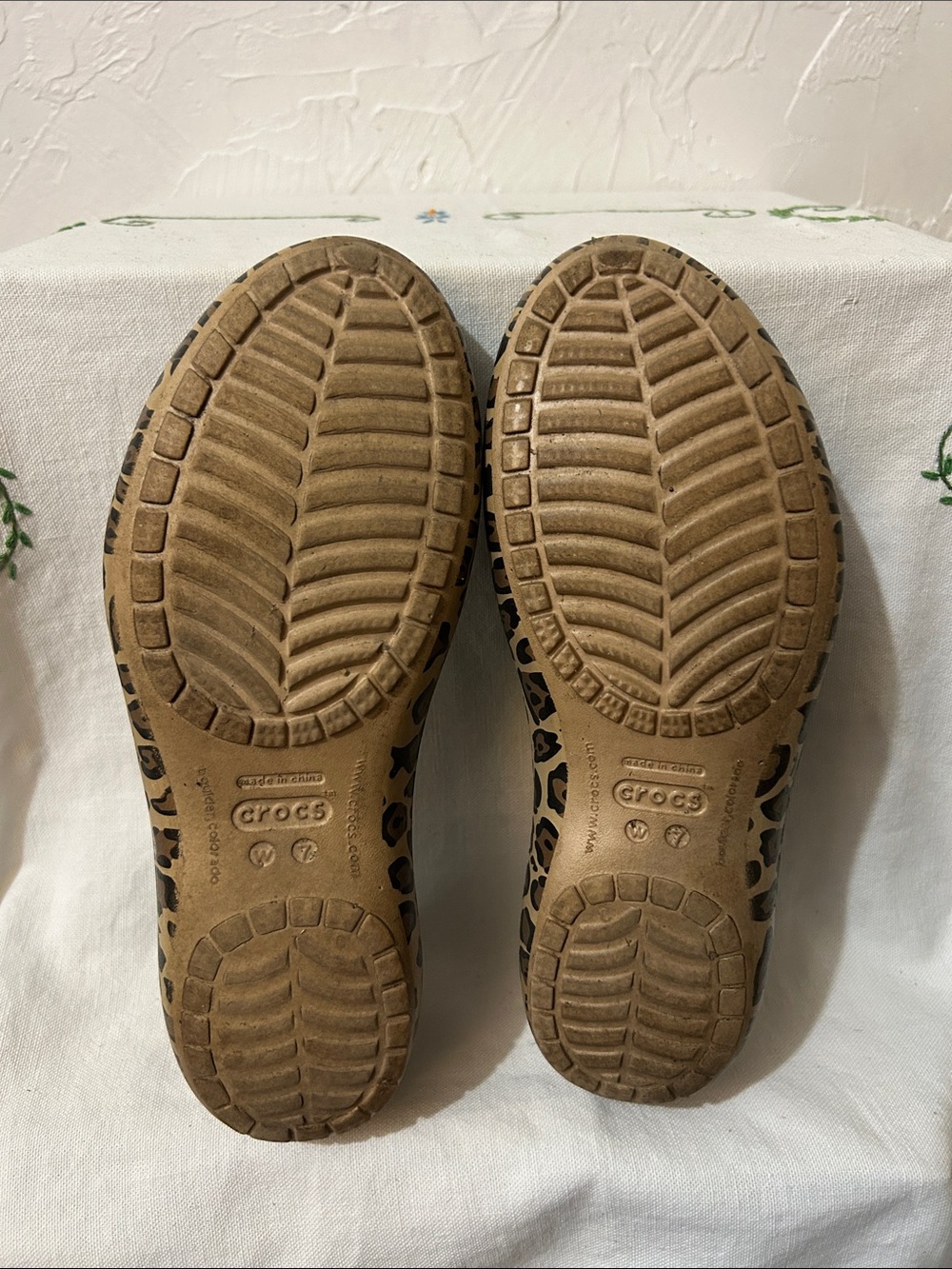 CROCS Leopard-Print Ballet Flats in Tan and Black - Picture 7 of 7